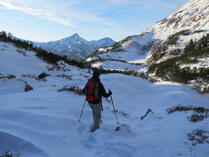 IMG_4392.JPG - Wieder ackern wir uns durch Tiefschnee.