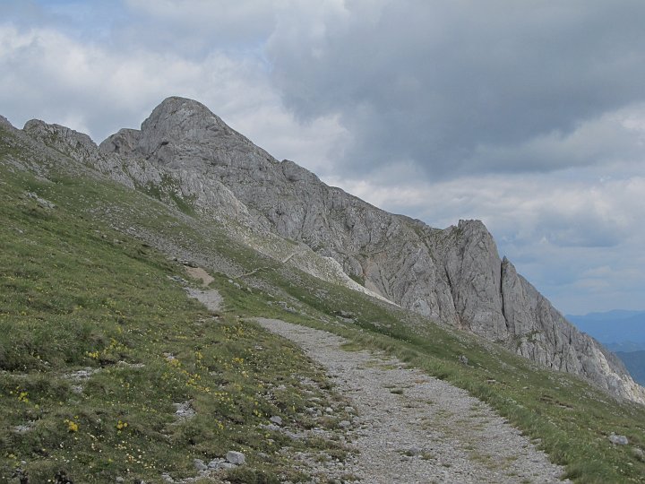 IMG_1552.JPG - Das wäre der Weiterweg zum Hochturm. Ein anderes Mal. Weit wäre es nicht mehr, ich aber will heute doch nur auf das Lamingegg.